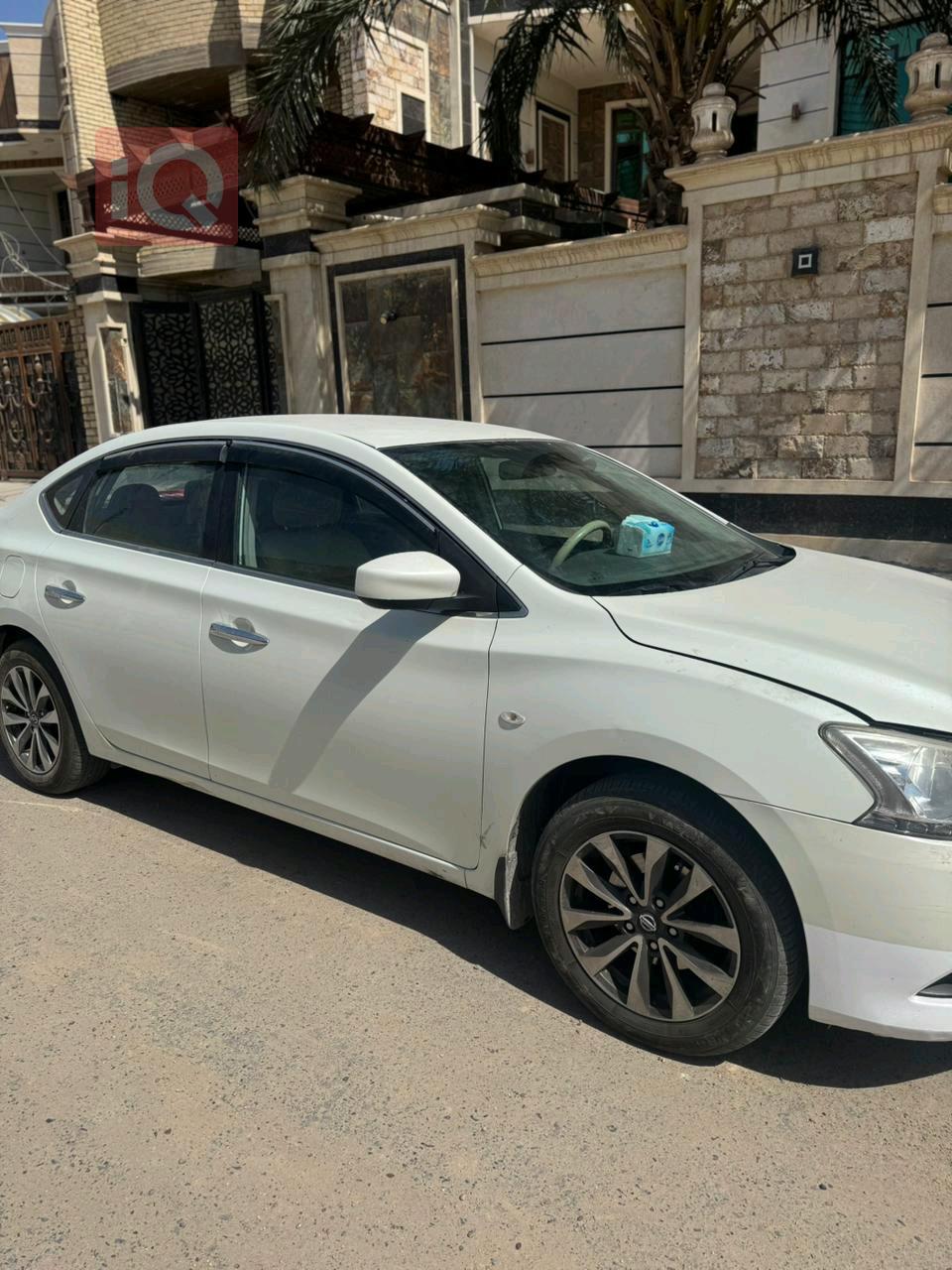 نیسان سێنترا